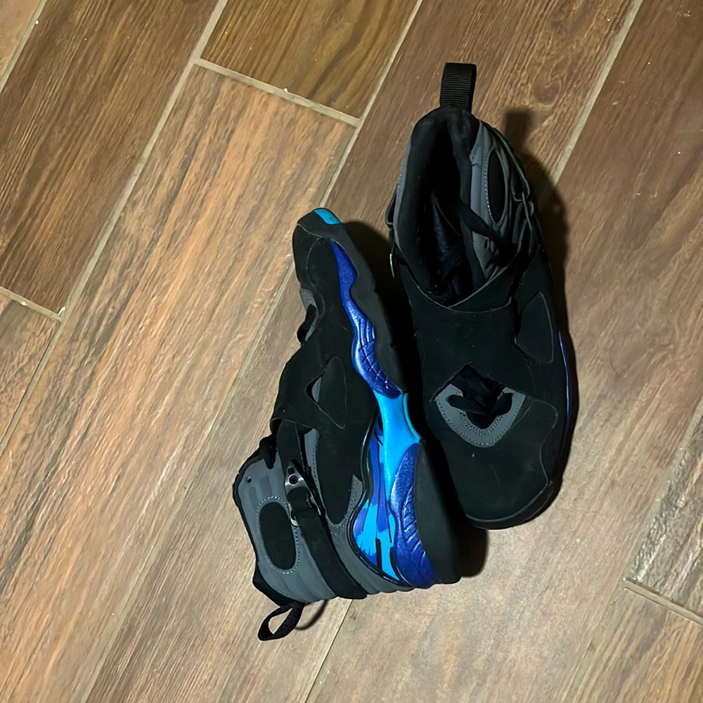 Barely used Jordan 8 Retro Aquas, size 6.5y.